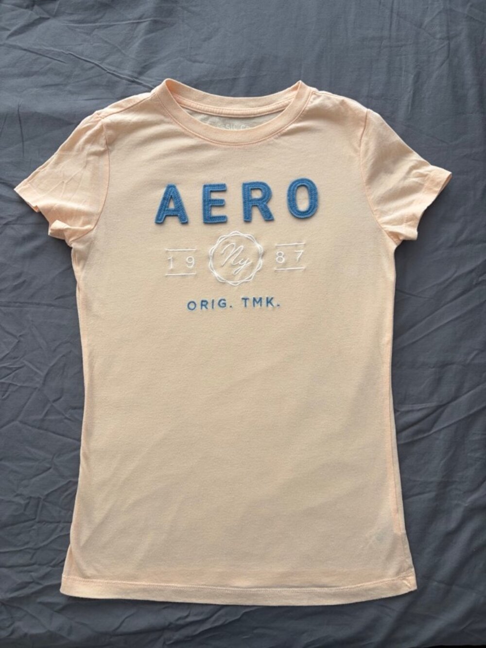 aero peach logo tee - m